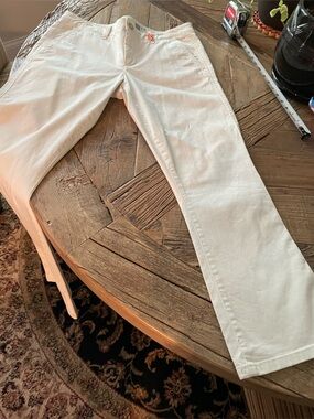 Women’s Gap Chino Pants Size 6